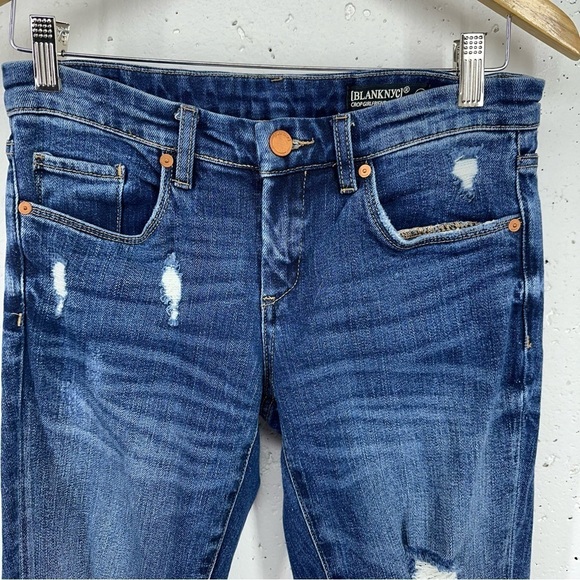 Blank NYC Women's size 25 Distressed Crop Ankle Girlfriend Stretch Jeans - Picture 3 of 12